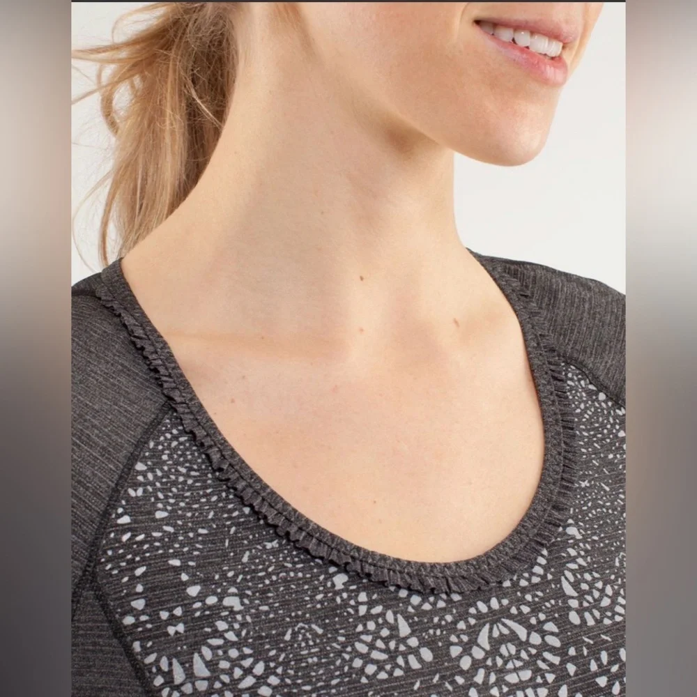 Lululemon Athletica Wild Short sleeve tech t shirt, size 8